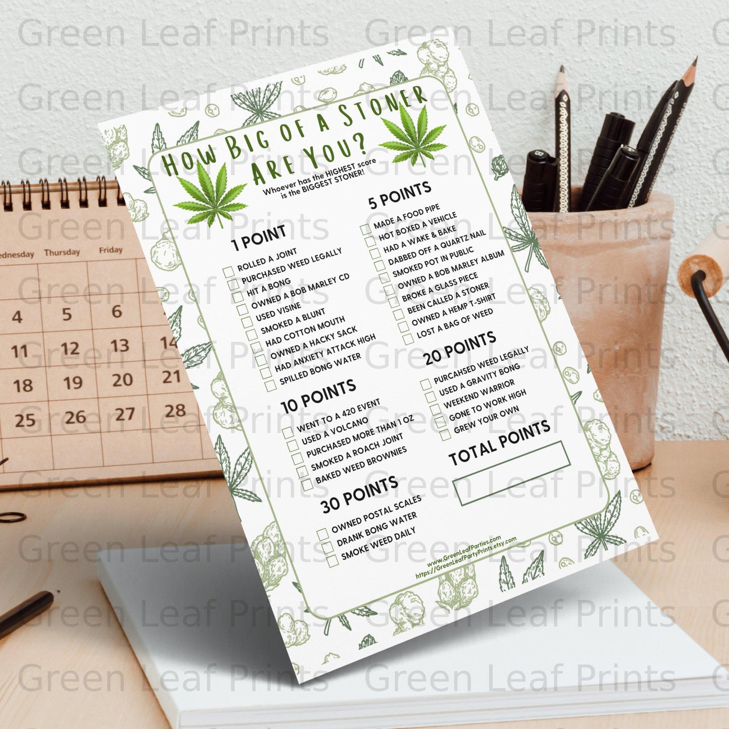 Quiz titled "How Big of a Stoner Are You?" with scoring categories and checkboxes.
